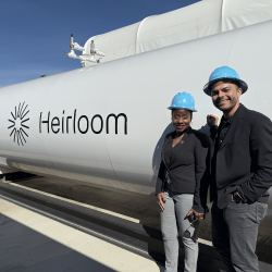 Asm. Ransom and Heirloom employee