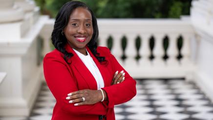 Assemblymember Rhodesia Ransom's Outdoor Headshot